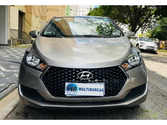 HYUNDAI HB20S 1.0 COMFORT PLUS 12V FLEX 4P MANUAL